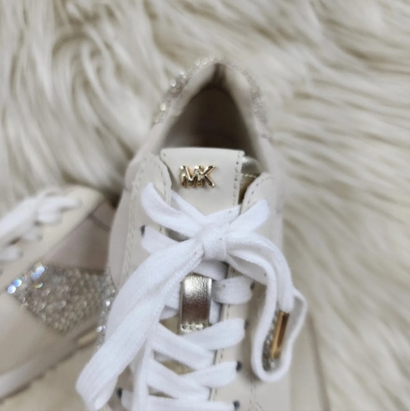 NEW Michael Kors tennis shoes sz 6 - Picture 2 of 12